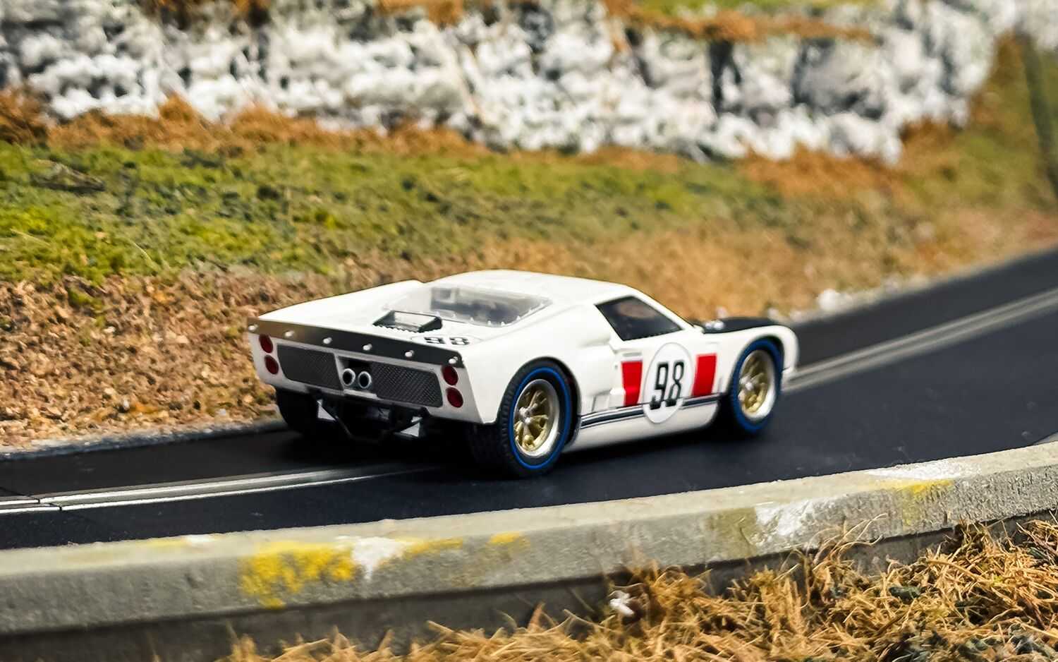 Autíčka GT SCALEXTRIC C4619A - Ken Miles Triple Pack (1:32)