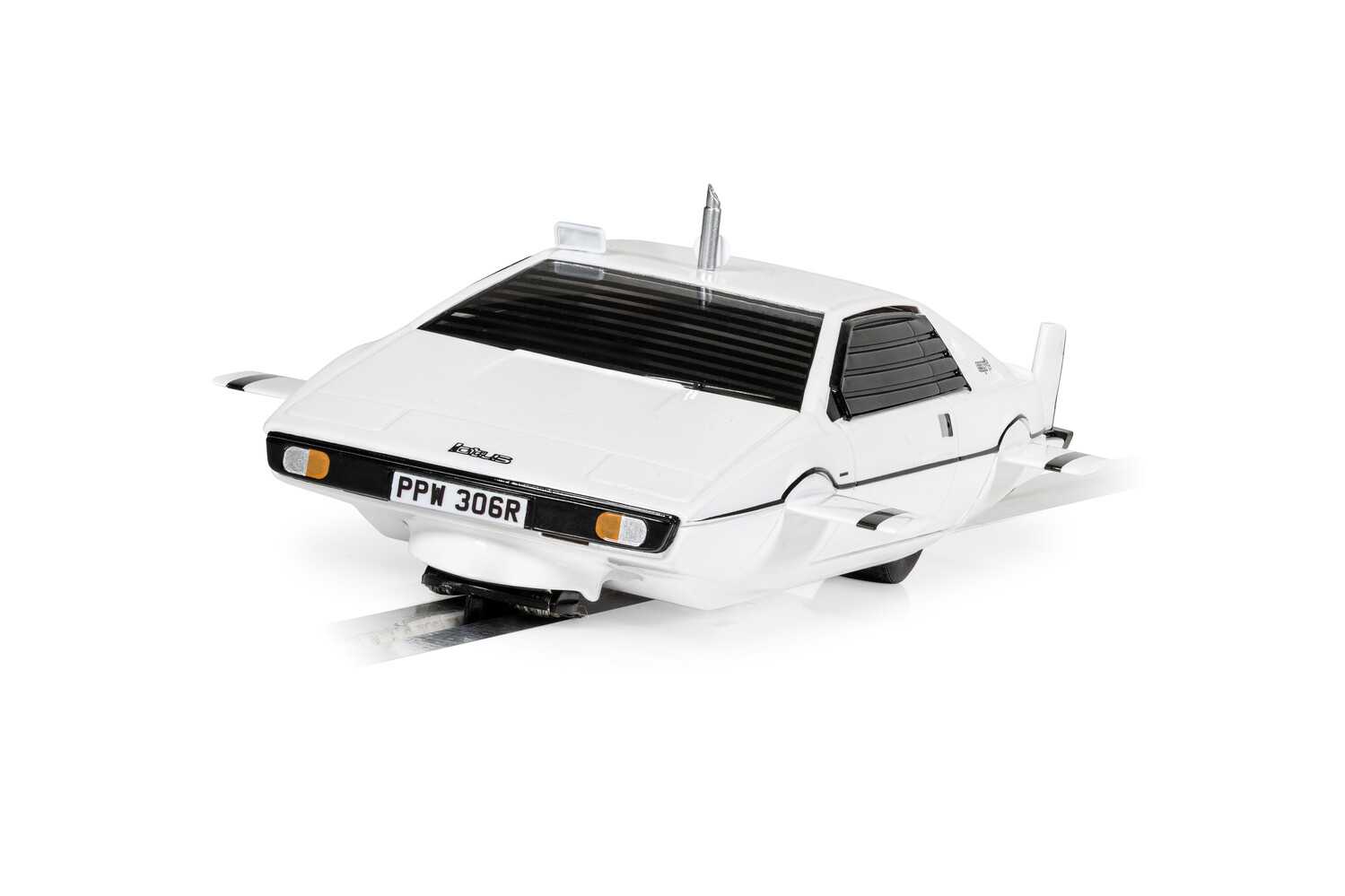 Autíčko Film & TV SCALEXTRIC C4359 - James Bond Lotus Esprit S2 - The Spy Who Loved Me 'Wet Nellie'  (1:32)