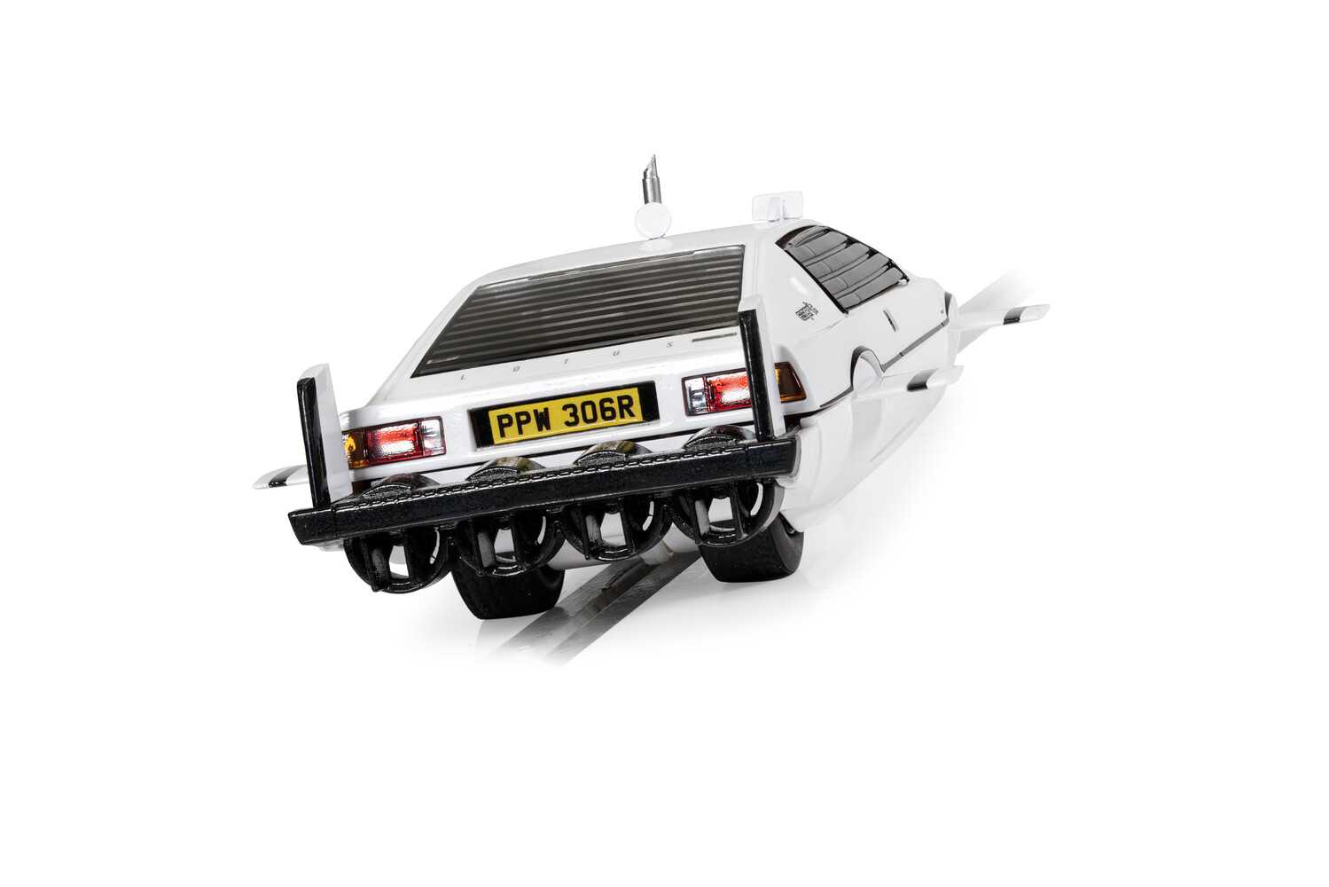 Autíčko Film & TV SCALEXTRIC C4359 - James Bond Lotus Esprit S2 - The Spy Who Loved Me 'Wet Nellie'  (1:32)
