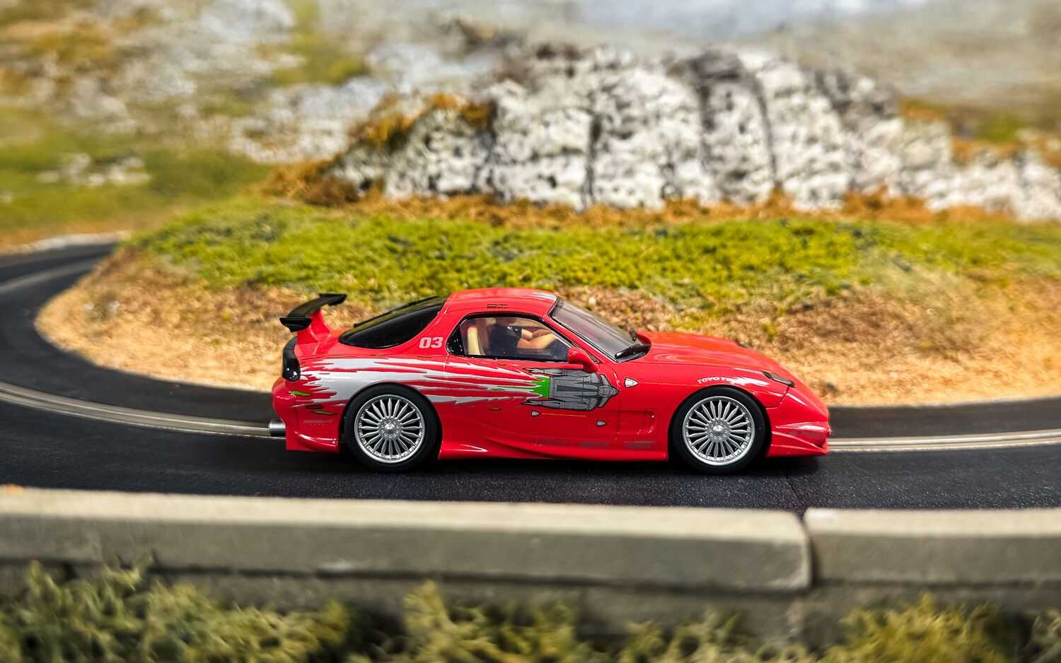 Autíčko Film & TV SCALEXTRIC C4592 - The Fast And The Furious - Mazda RX7 - Dom Turetto (1:32)