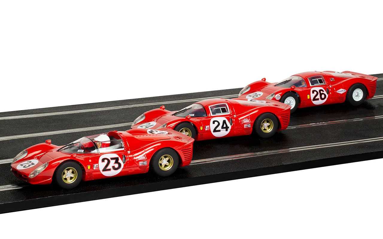 Autíčko GT SCALEXTRIC C4391A - 1967 Daytona 24 Triple Pack (1:32)