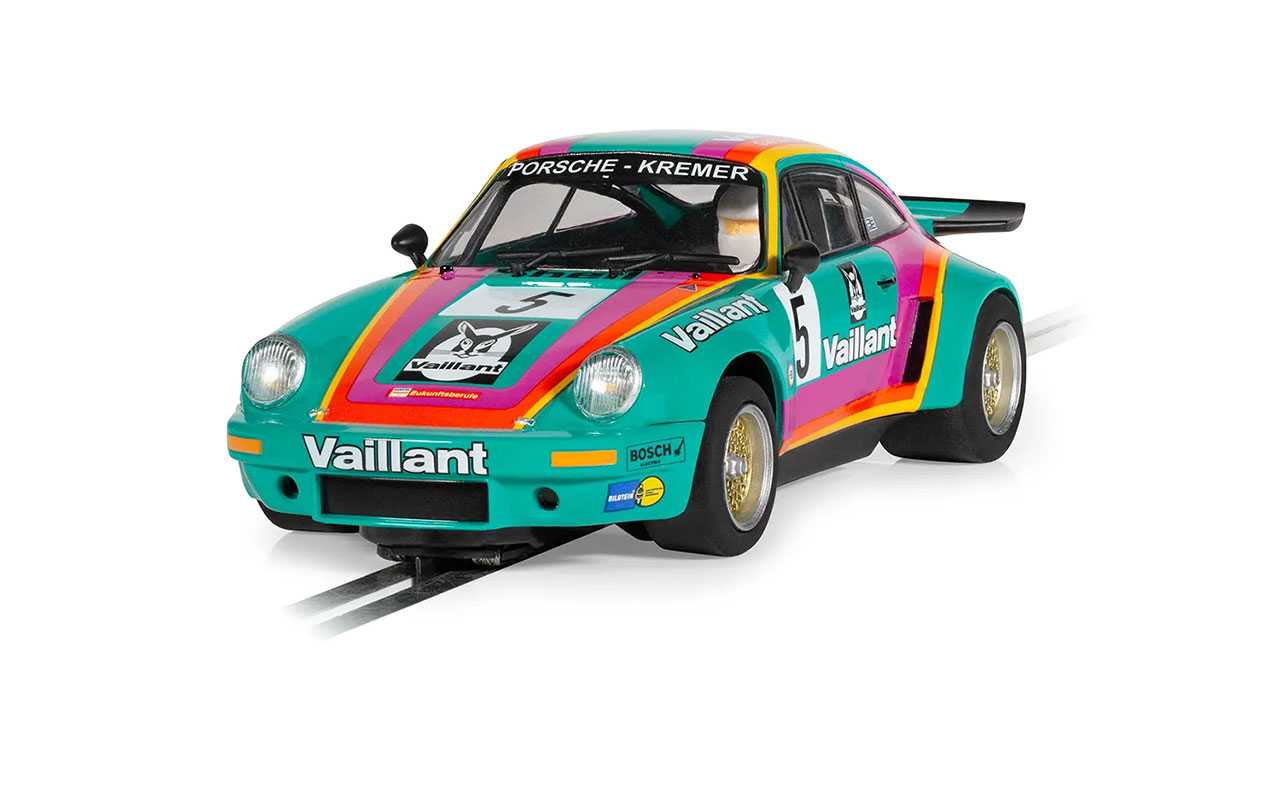 Autíčko GT SCALEXTRIC C4439 - Porsche 911 3.0 RSR - Vaillant (1:32)
