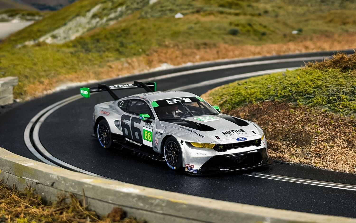 Autíčko GT SCALEXTRIC C4662 - Ford Mustang GT3 - Daytona 2025 - Gradient Racing (1:32)
