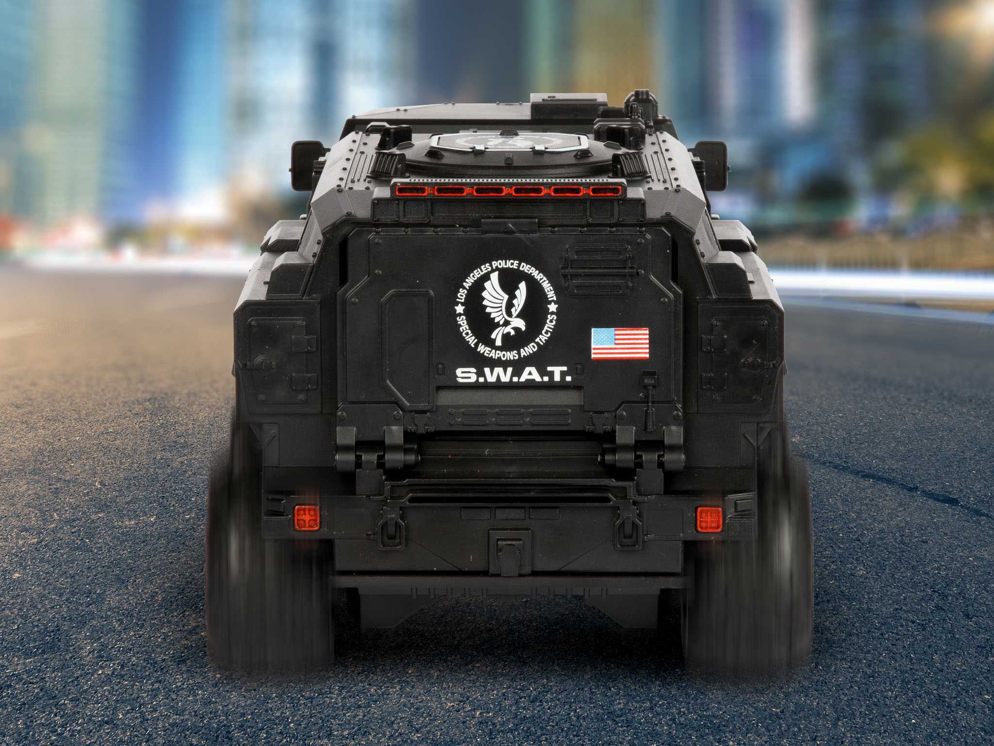 Autíčko REVELL 24437 - S.W.A.T. Tactical Truck