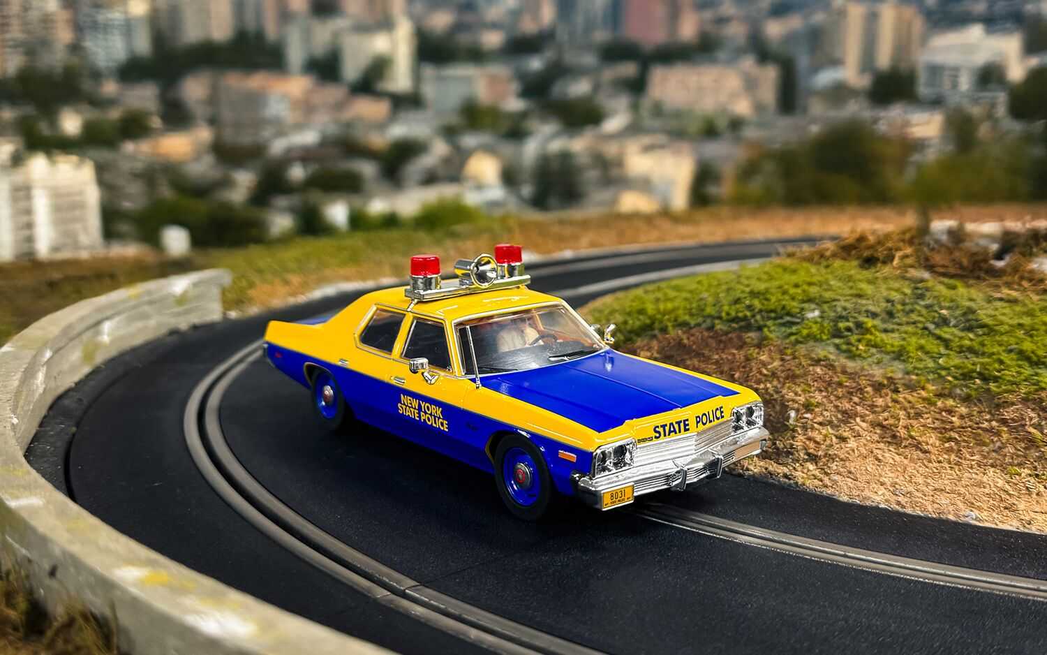 Autíčko Street SCALEXTRIC C4636 - Dodge Monaco NY State Police (1:32)