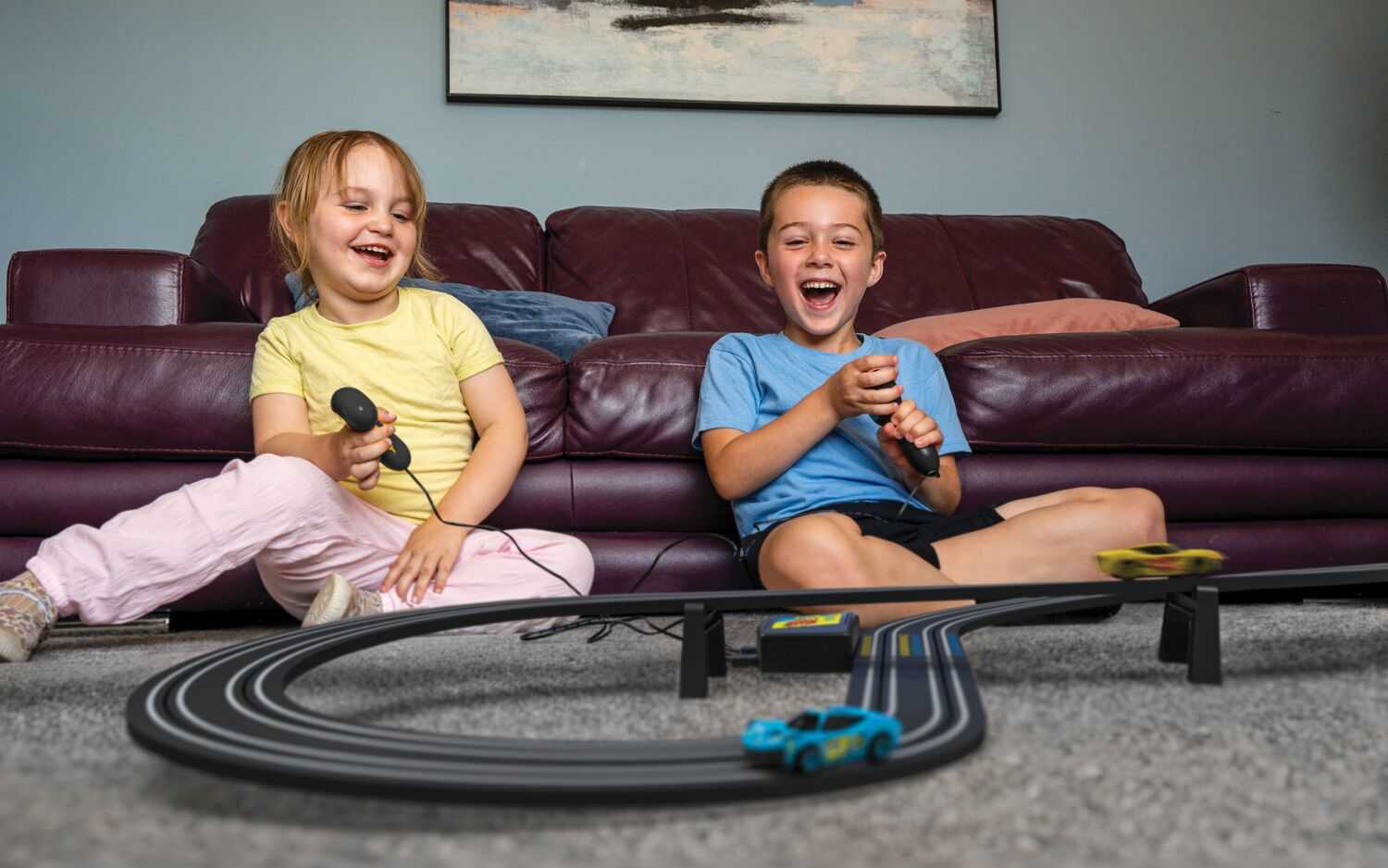 Autodráha MICRO SCALEXTRIC G1188M - My First Scalextric Let's Play! (Battery Powered) (1:64)