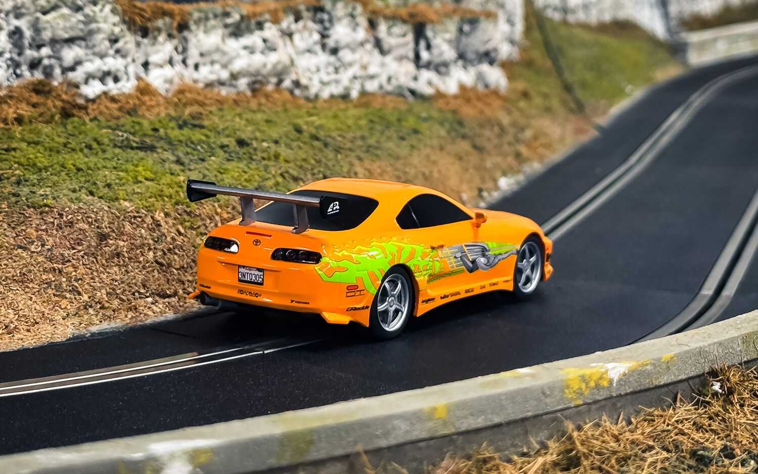 Autodráha SCALEXTRIC C1465P - Fast and Furious - 25 Years - Supra vs R34 (1:32)