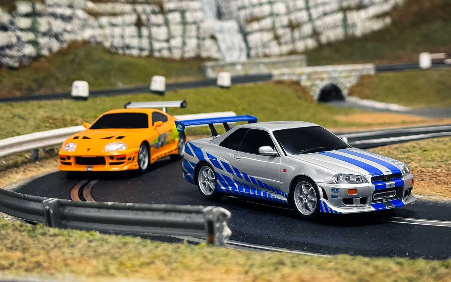 Autodráha SCALEXTRIC C1465P - Fast and Furious - 25 Years - Supra vs R34 (1:32)