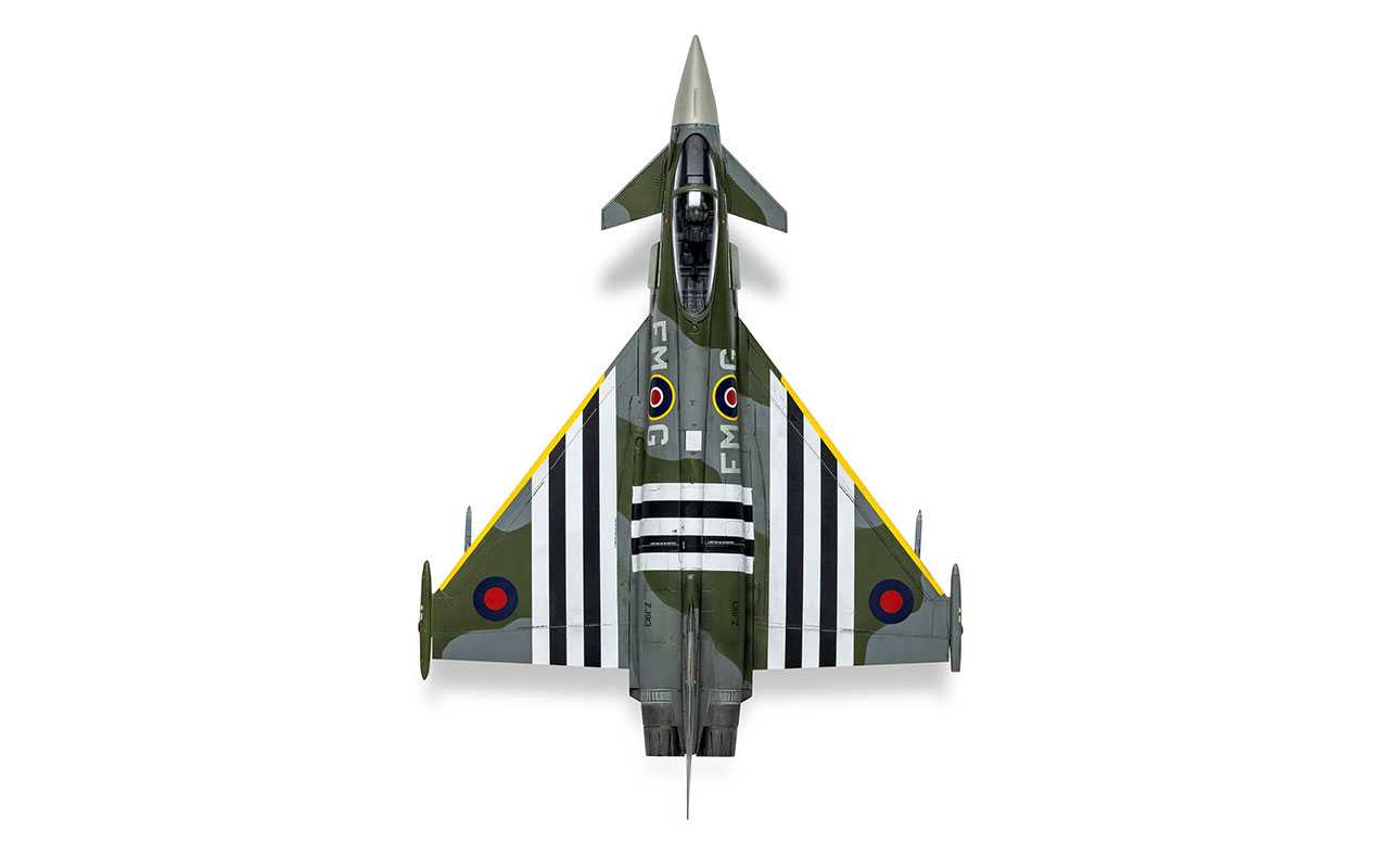 Classic Kit letadla A40001 - Eurofighter Typhoon FGR.4 (FMOG) + Hawker Typhoon Mk.Ib (Twin Pack) (1:72)