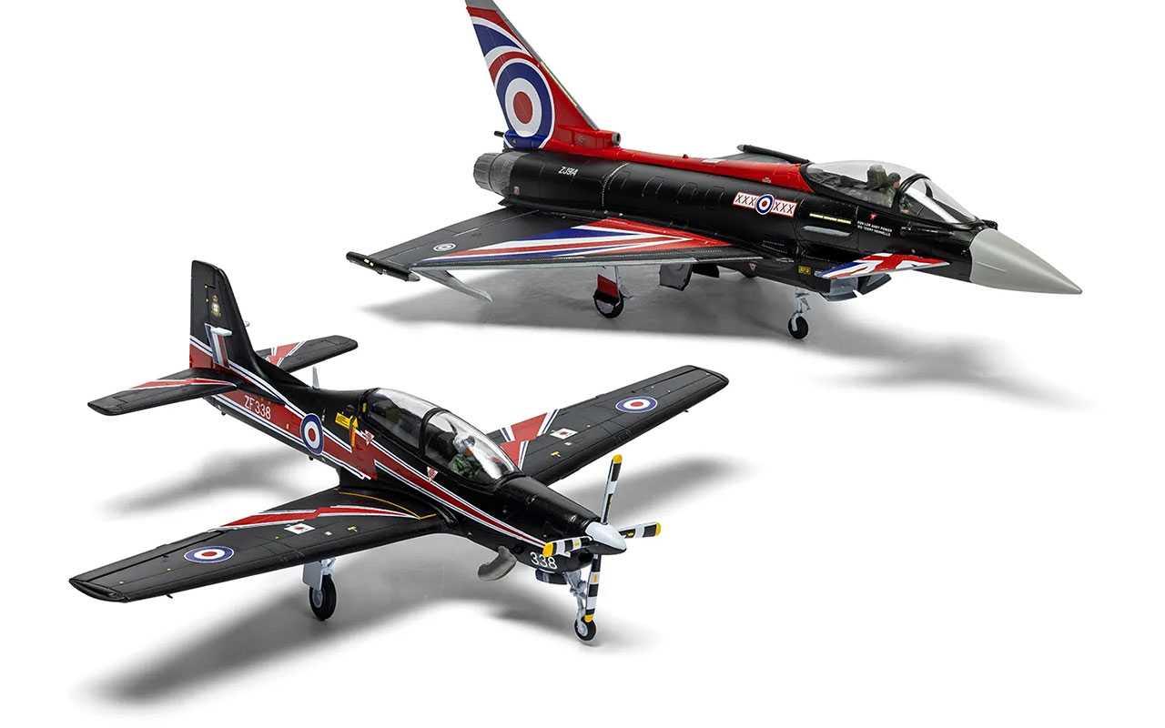 Classic Kit letadla A40003 - Eurofighter Typhoon FGR.4 (Blackjack) + Shorts Tucano T.1 (Twin Pack) (1:72)