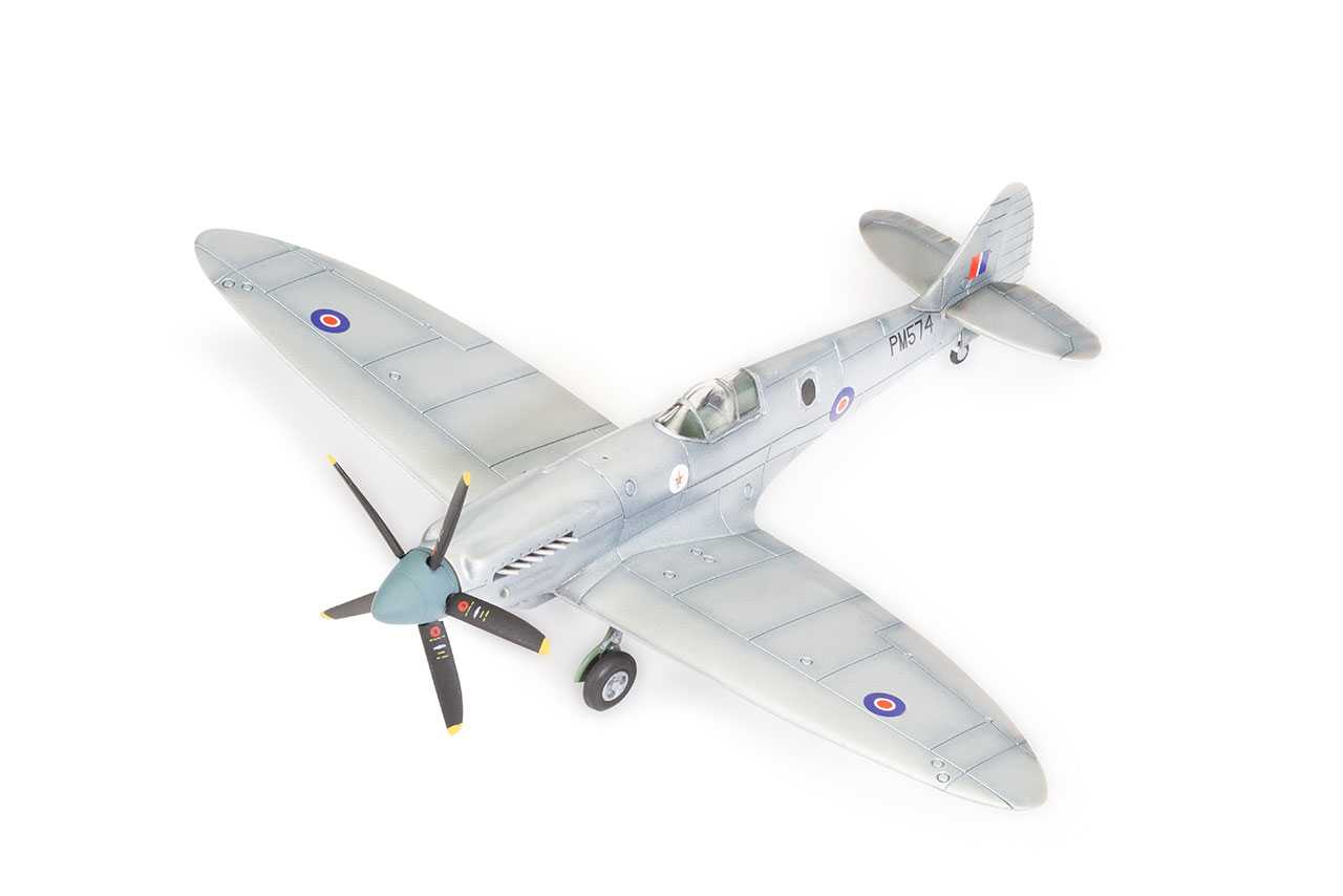 Classic Kit letadlo A02017B - Supermarine Spitfire PR.XIX (1:72)