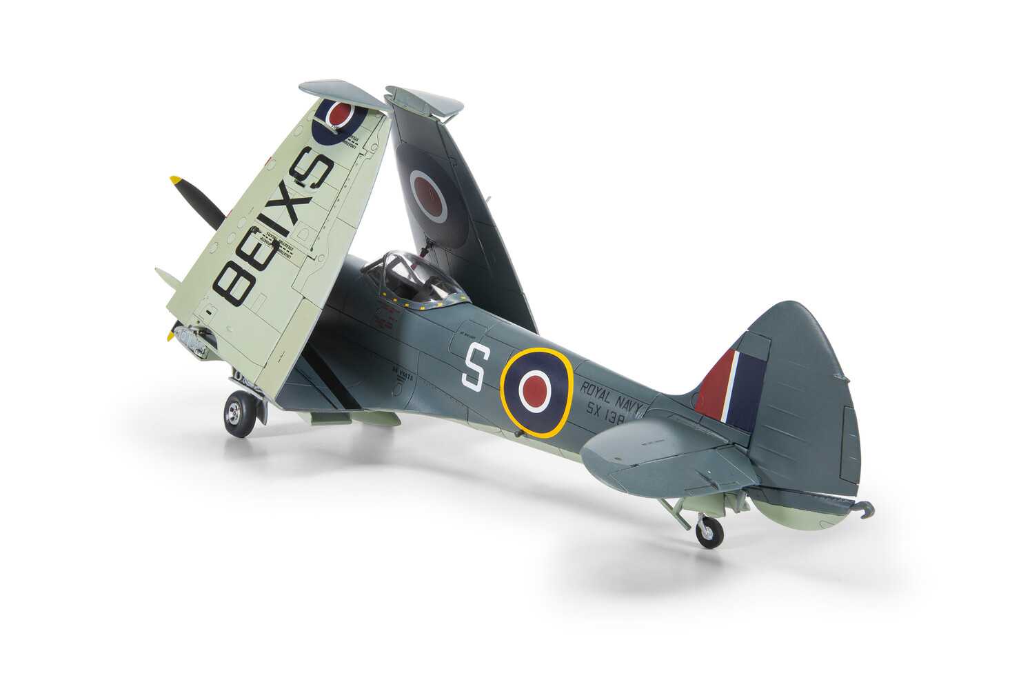 Classic Kit letadlo A06102A - Supermarine Seafire F.XVII (1:48)