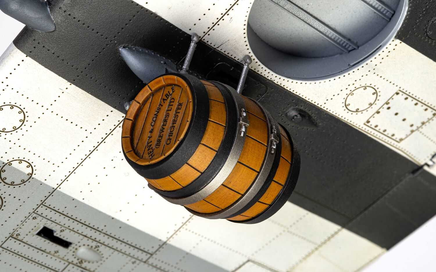 Classic Kit letadlo A17001A - Supermarine Spitfire Mk.IXc - Flying Dray (1:24)