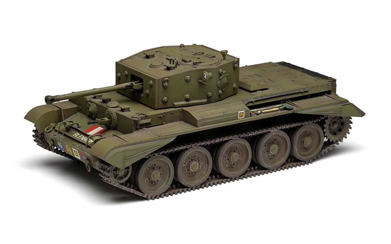 Classic Kit military A1384 - Cruiser Mk.VIII A27M Cromwell Mk.IV / Mk.VI (1:35)