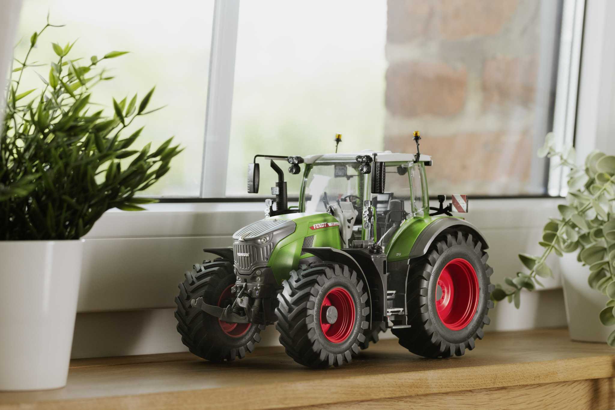 EasyClick traktor 07827 - Fendt 728 Vario easy-click-system (1:20)