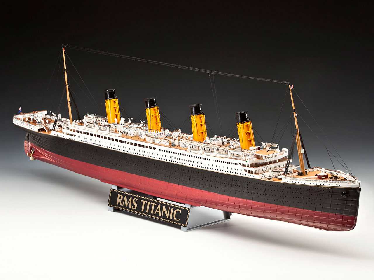 Gift-Set 05715 - R.M.S. Titanic - 100th anniversary edition (1:400)