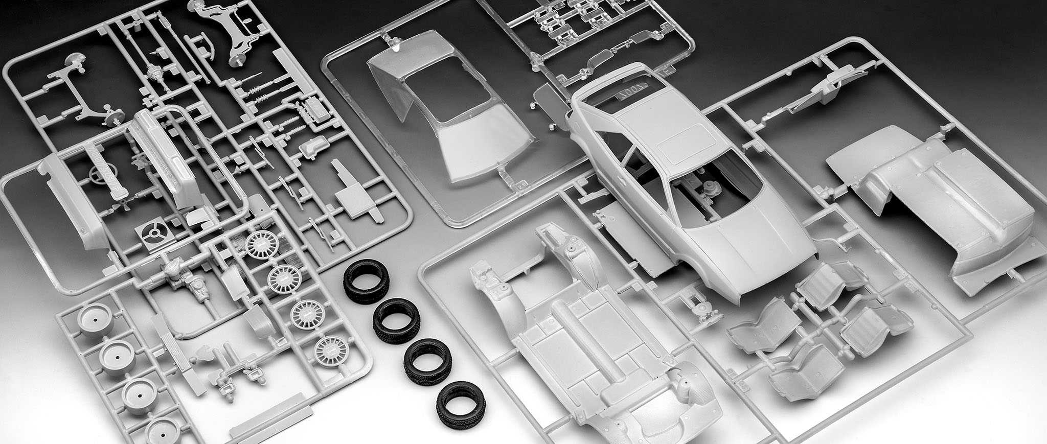 Gift-Set auto 05666 - 35 Years "VW Corrado“ (1:24)