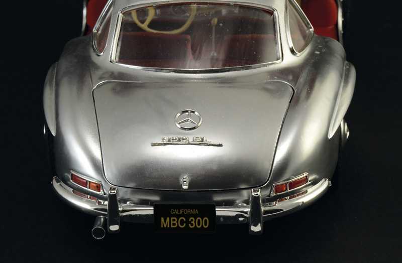 Model Kit auto 3612 - Mercedes-Benz 300 SL Gullwing (1:16)