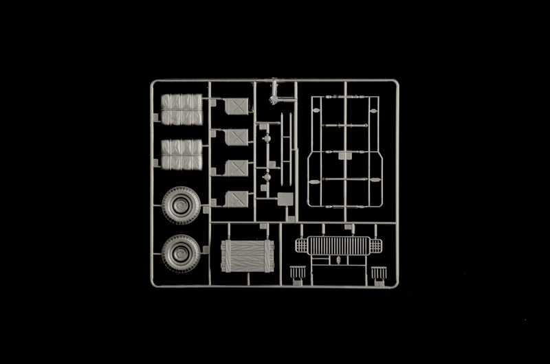 Model Kit auto 3681 - Toyota Safari (1:24)