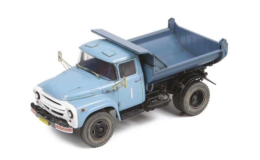 Model Kit auto 43004 - ZIL 130 (1:43)
