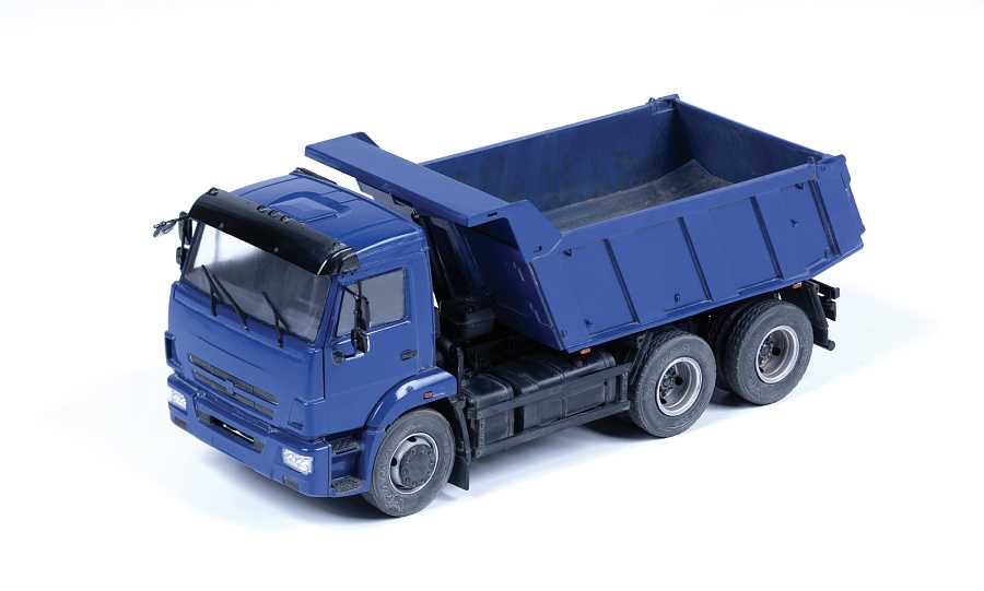 Model Kit auto 43006 - Kamaz Dump Truck (1:43)