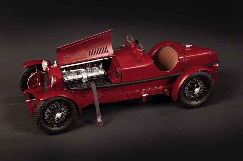 Model Kit auto 4708 - Alfa Romeo 8C 2300 Roadster (1:12)