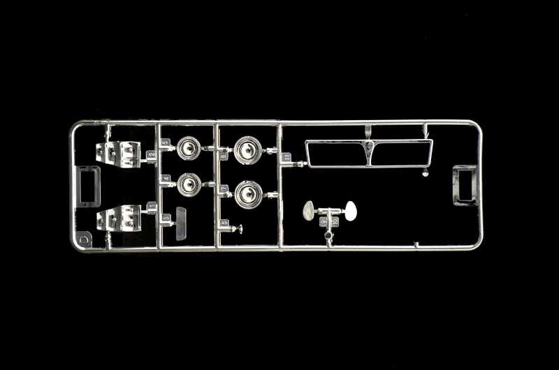 Model Kit auto 4709 - Lancia Delta HF Integrale (1:12)