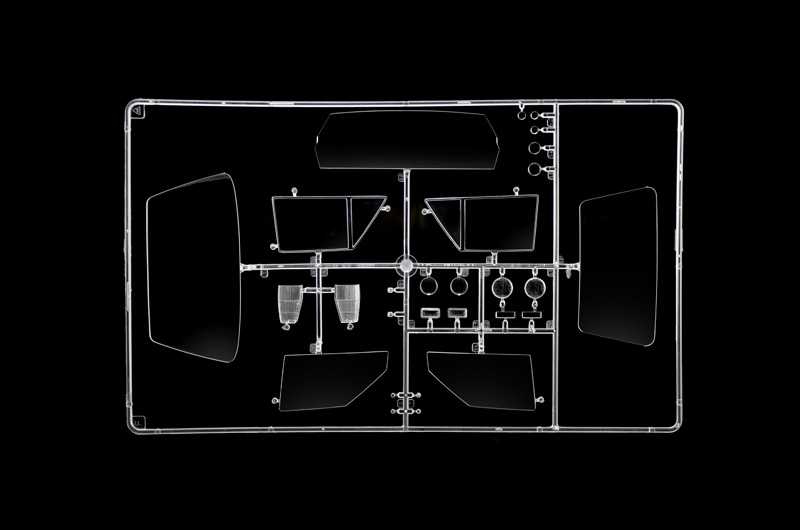 Model Kit auto 4709 - Lancia Delta HF Integrale (1:12)