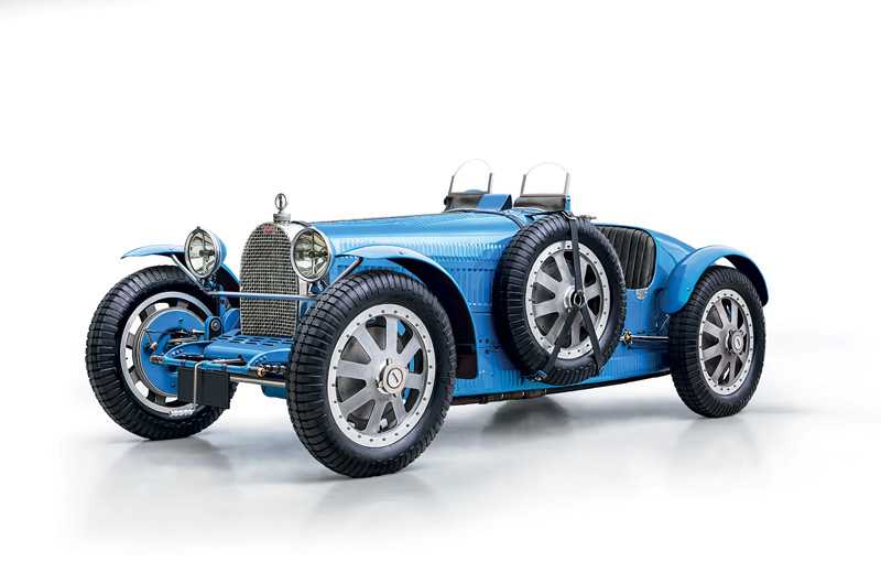 Model Kit auto 4713 - Bugatti 35 B Roadster (1:12)