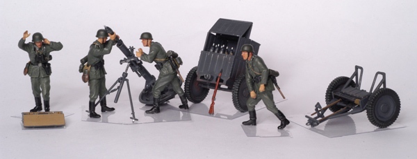 Model Kit figurky 3583 - German Mortar with Crew (1:35)