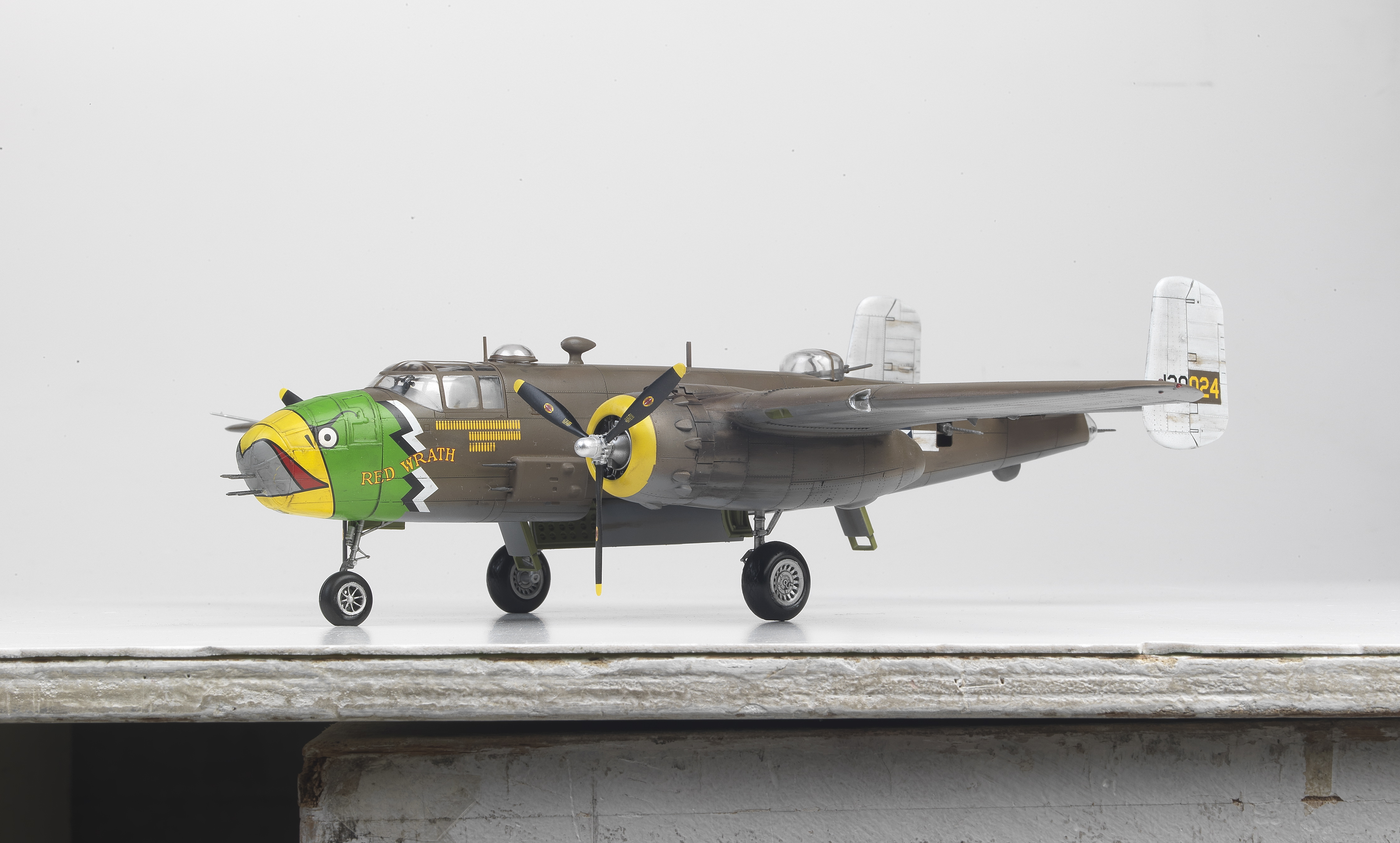 Model Kit letadlo 12328 - USAAF B-25D "Pacific Theatre" (1:48)