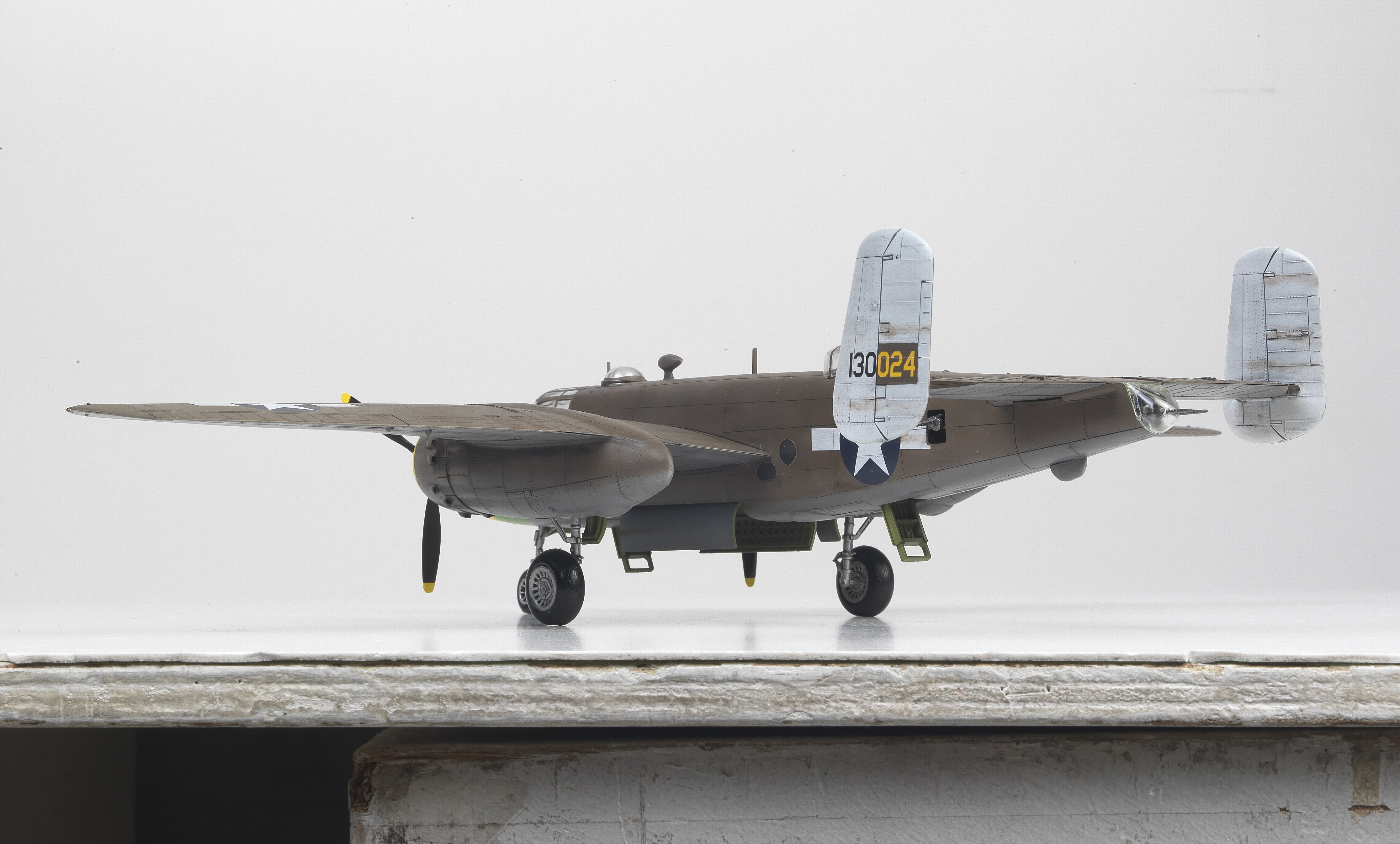 Model Kit letadlo 12328 - USAAF B-25D "Pacific Theatre" (1:48)