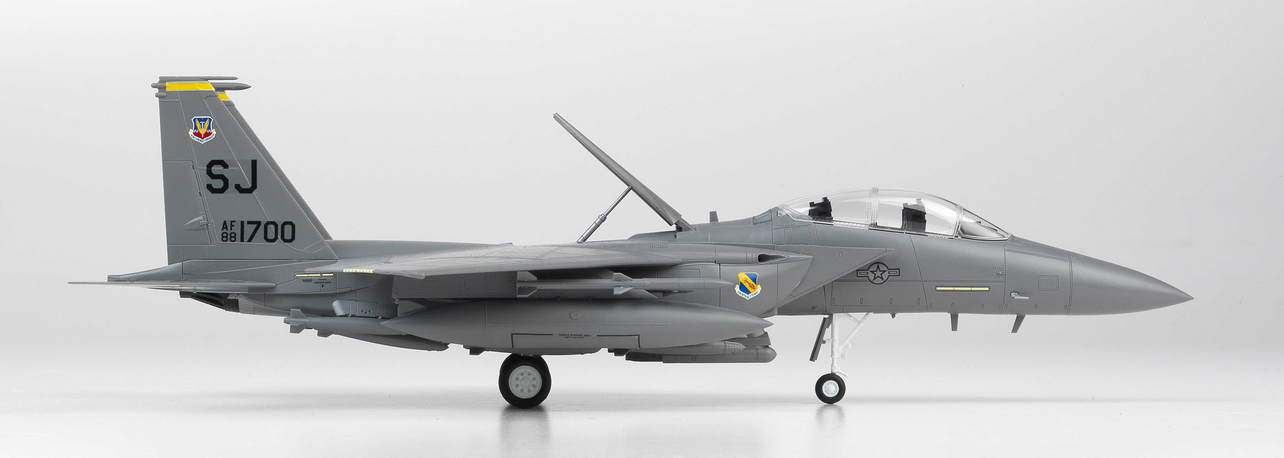 Model Kit letadlo 12550 - USAF F-15E "333rd Fighter Squadron" (1:72)