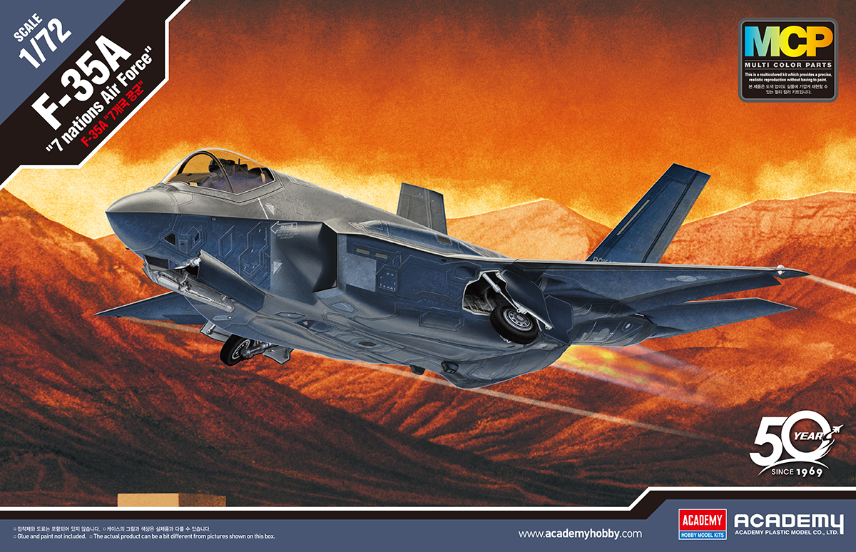 Model Kit letadlo 12561 - F-35A "Seven Nation Air Force" MCP (1:72)