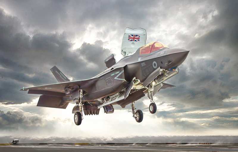 Model Kit letadlo 1425 - F-35 B Lightning II STOVL version (1:72)