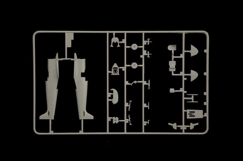 Model Kit letadlo 1482 - Spitfire Mk.V / Mk.IX Aces (1:72)