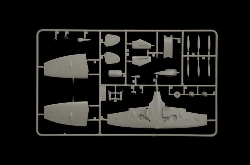 Model Kit letadlo 1482 - Spitfire Mk.V / Mk.IX Aces (1:72)