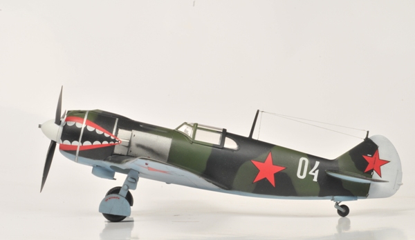 Model Kit letadlo 4803 - Lavochkin La-5 (1:48)