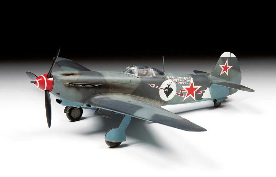 Model Kit letadlo 4831 - Yak-9-T with cannon (1:48)