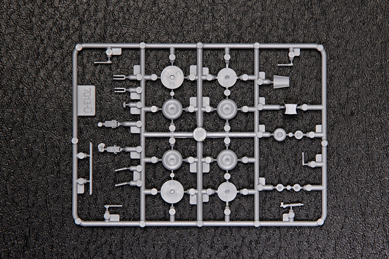 Model Kit letadlo 7013 - Ilyushin IL-62M (1:144)
