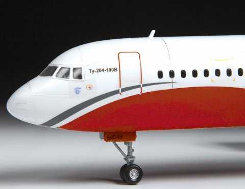 Model Kit letadlo 7023 - Tupolev TU - 204-100 (1:144)