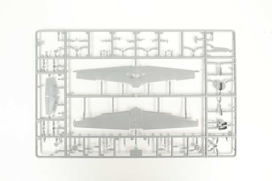 Model Kit letadlo 7030 - Yak-40 Regional Jet (1:144)