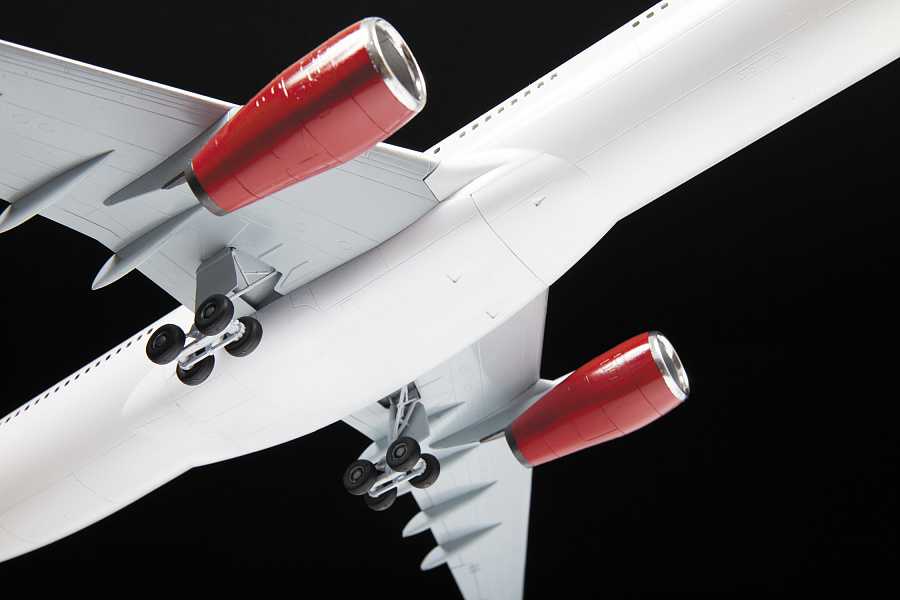 Model Kit letadlo 7044 - Airbus A330-300 (1:144)