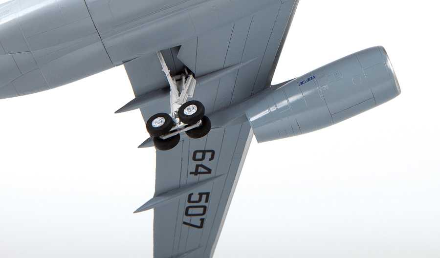 Model Kit letadlo 7049 - TU-214 (1:144)