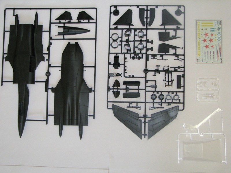 Model Kit letadlo 7215 - Sukhoi SU-47 Berkut (1:72)