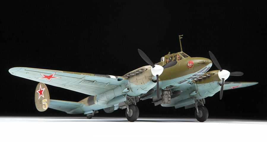 Model Kit letadlo 7283 - Petlyakov Pe-2 (1:72)