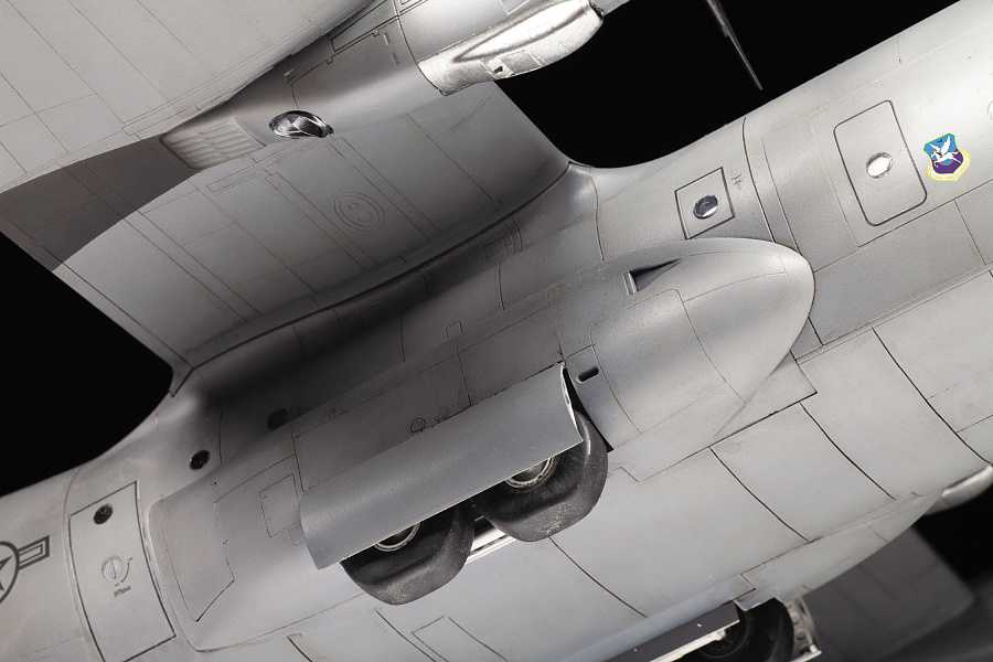 Model Kit letadlo 7325 - Hercules C-130J (1:72)