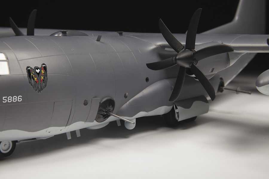 Model Kit letadlo 7326 - AC-130J Gunship Ghostrider (1:72)