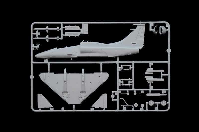 Model Kit letadlo 90165 - OA-4M Skyhawk II (1:72)