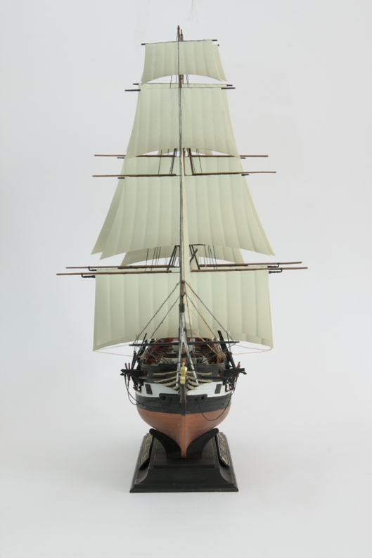 Model Kit loď 9034 - French Frigate "Acheron" (1:200)